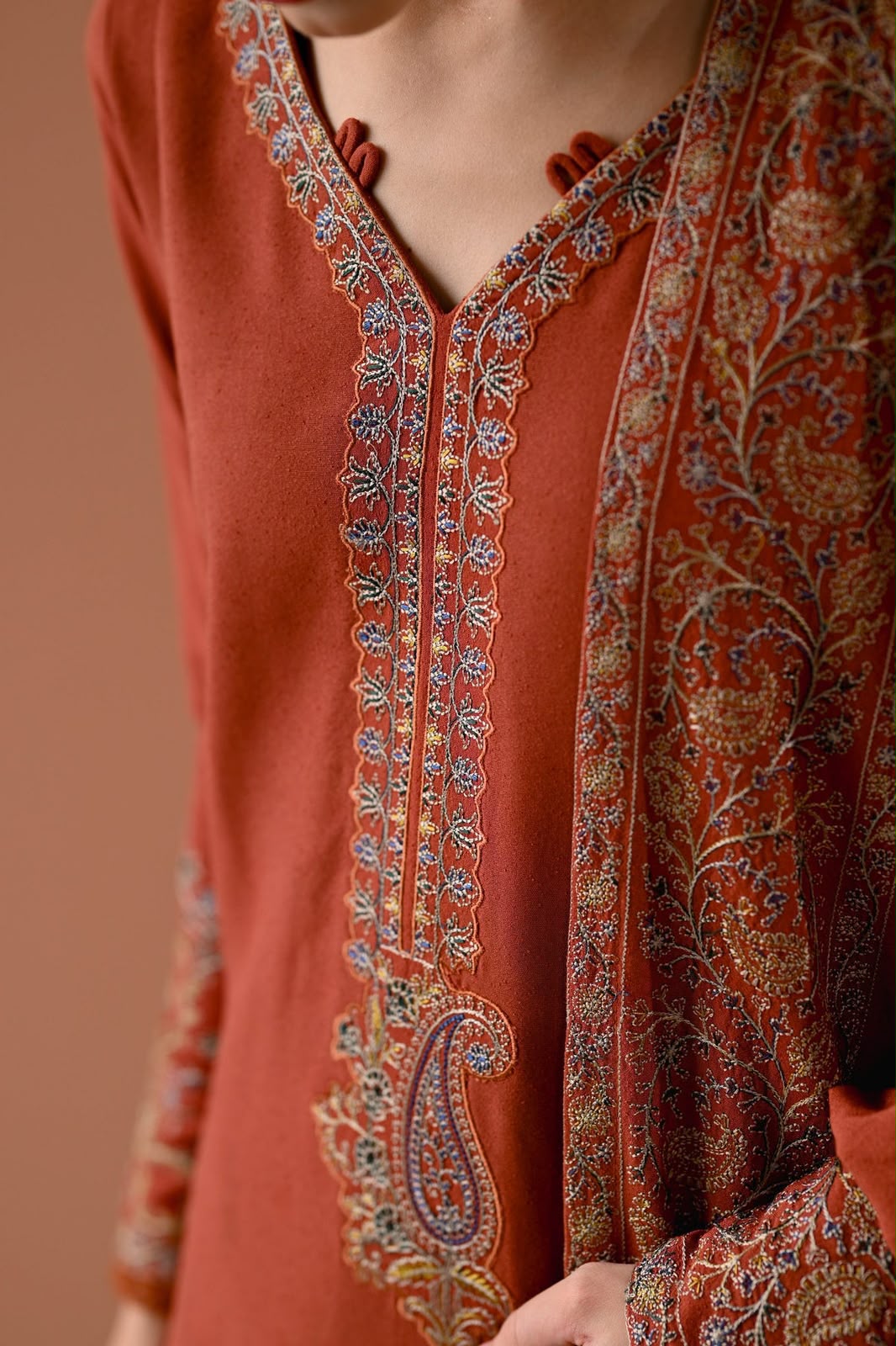 Winter COLLECTION 2026 Fabric Dhanak 3PC Embroidery collection NH11